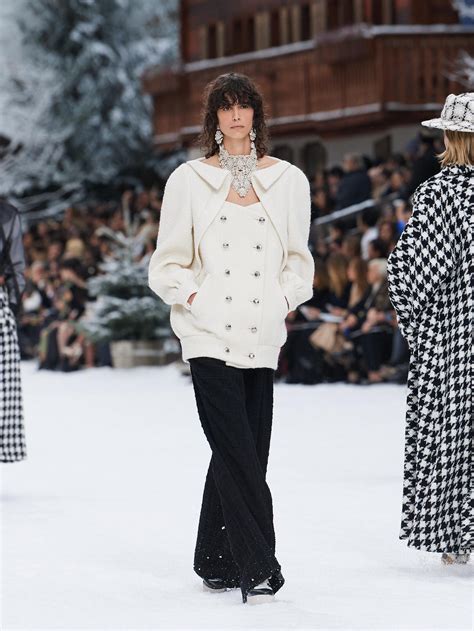 chanel fall winter 2019 makeup|Chanel dresses for women.